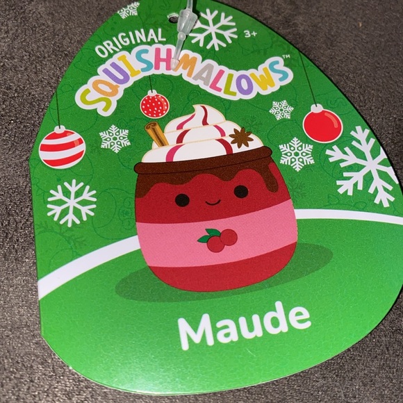 Squishmallows Maude the cranberry clip Christmas drink - Picture 2 of 3